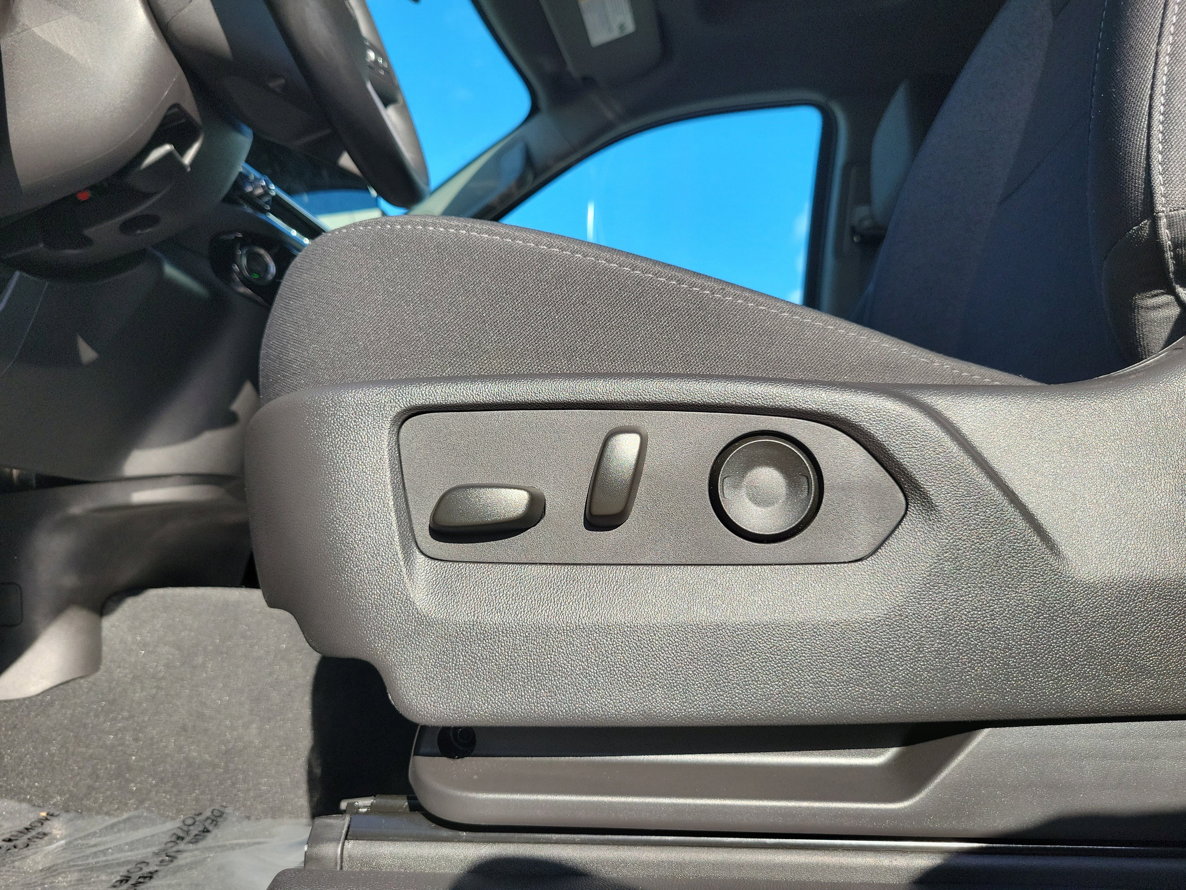 Used 2025 GMC Sierra 1500 Elevation image 17