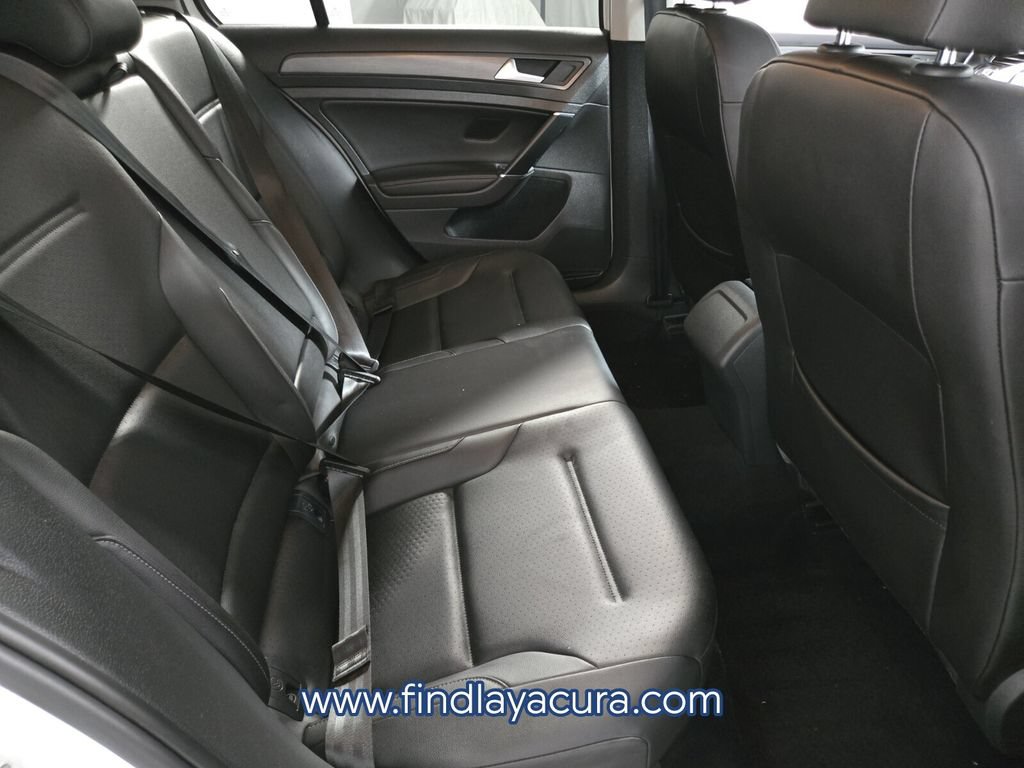 Used 2018 Volkswagen Golf SE FWD image 17