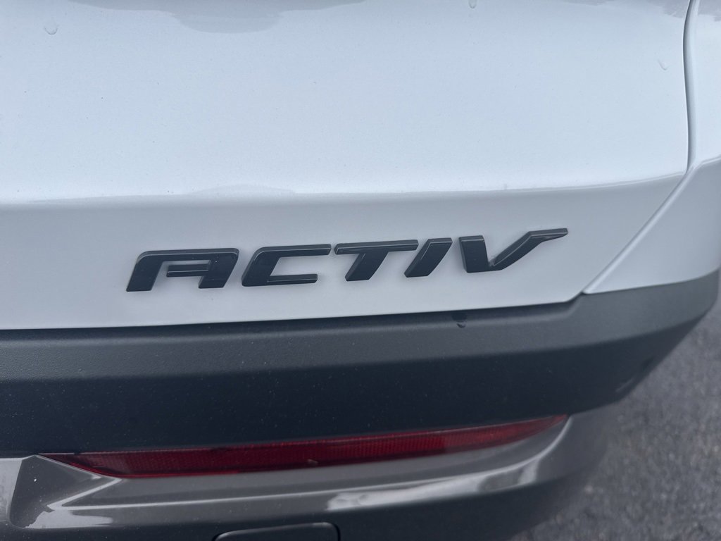 New 2026 Chevrolet Equinox ACTIV w/ Convenience Package III image 18