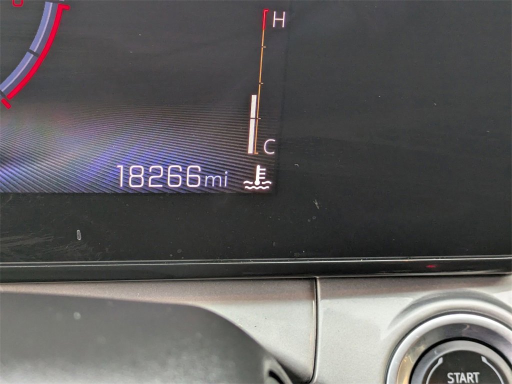 Used 2025 Chevrolet Trax LT w/ LT Convenience Package image 15