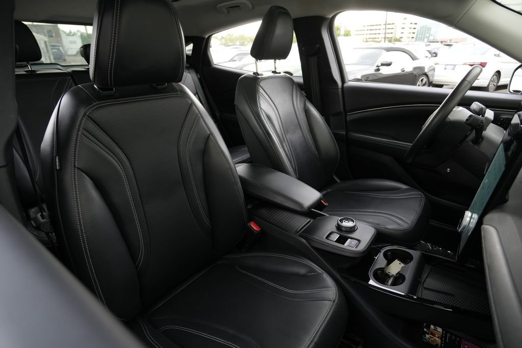 Used 2023 Ford Mustang Mach-E Premium AWD/4WD image 31