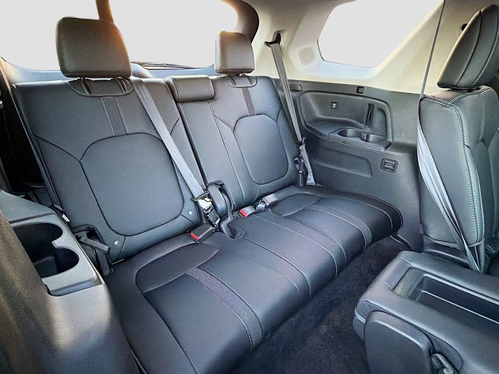 Used 2025 Honda Pilot Touring image 29