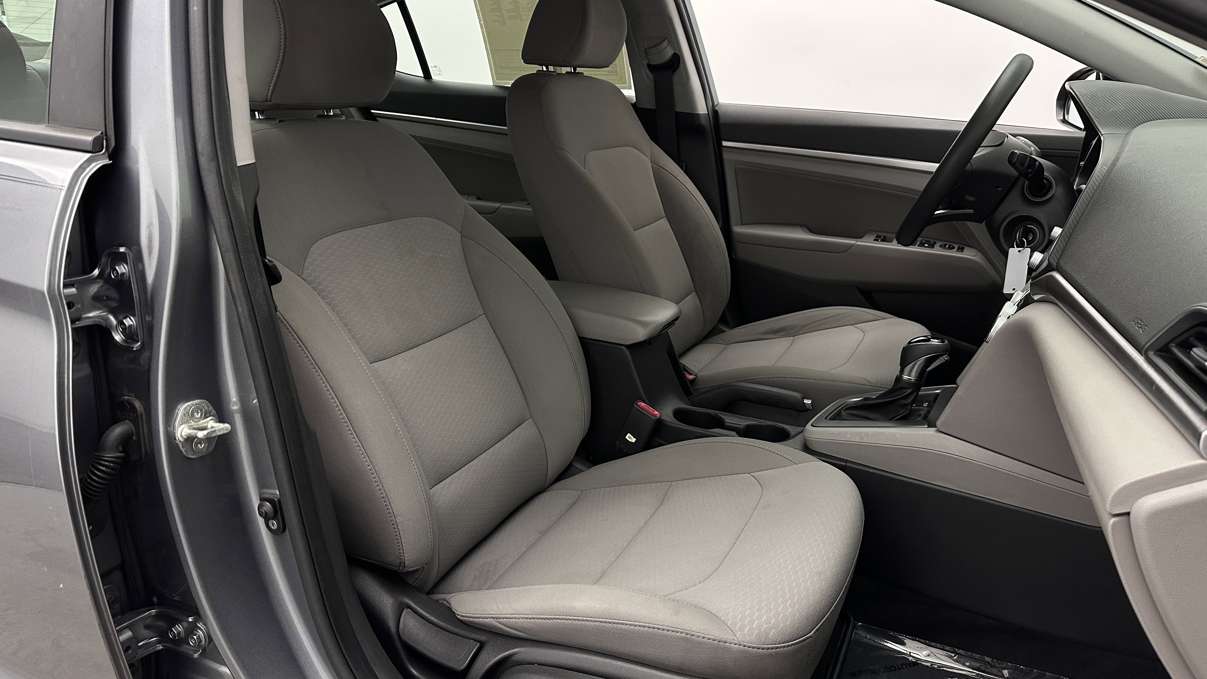 Used 2019 Hyundai Elantra SEL FWD image 32
