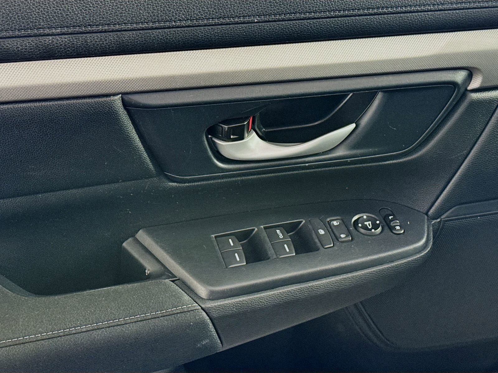 Used 2020 Honda CR-V LX image 14