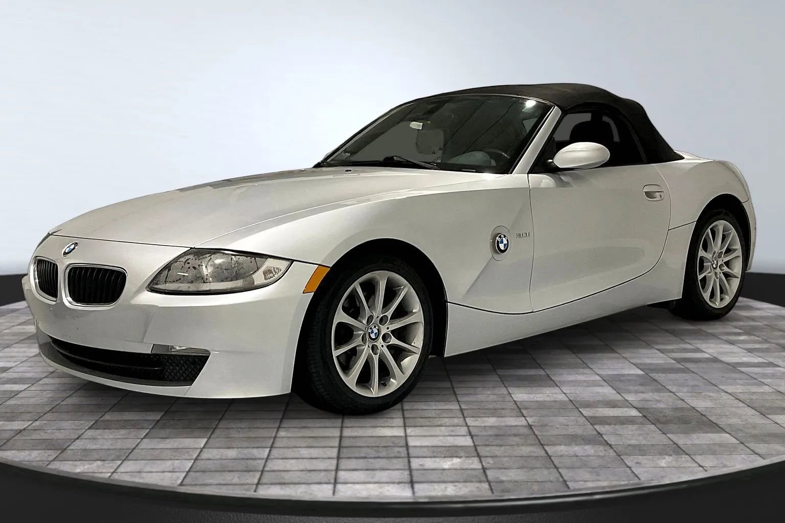 Used 2007 BMW Z4 3.0i image 1