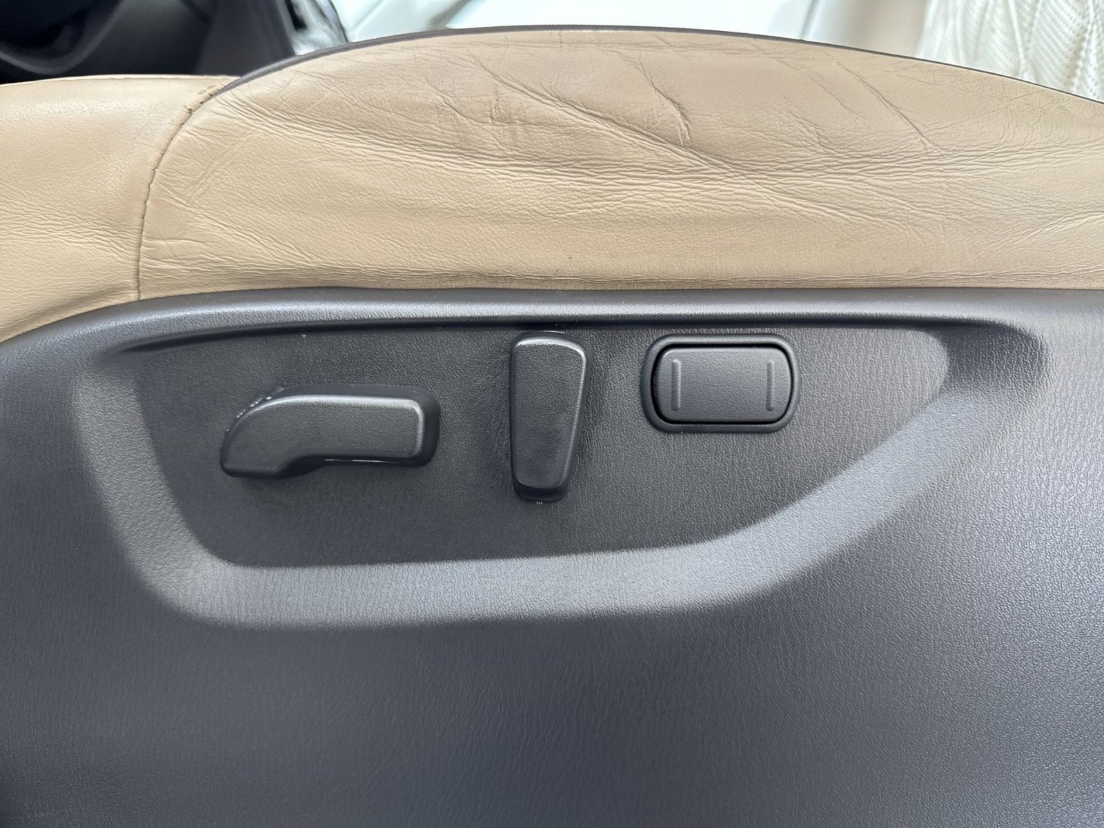 Used 2023 Nissan Armada Platinum w/ Captain's Chairs Package image 14