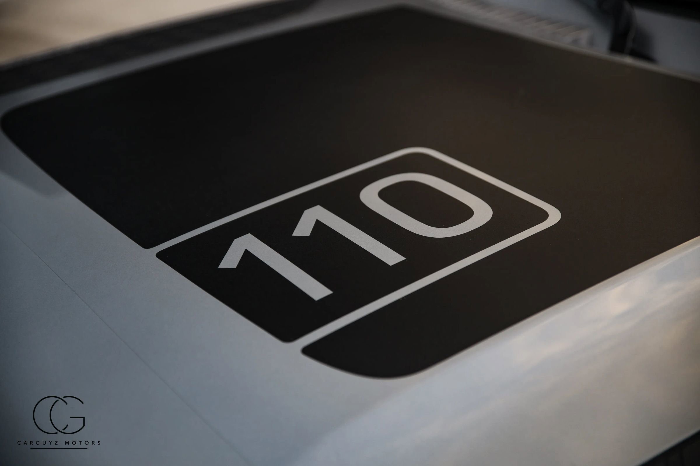 Used 2022 Land Rover Defender 110 SE image 35