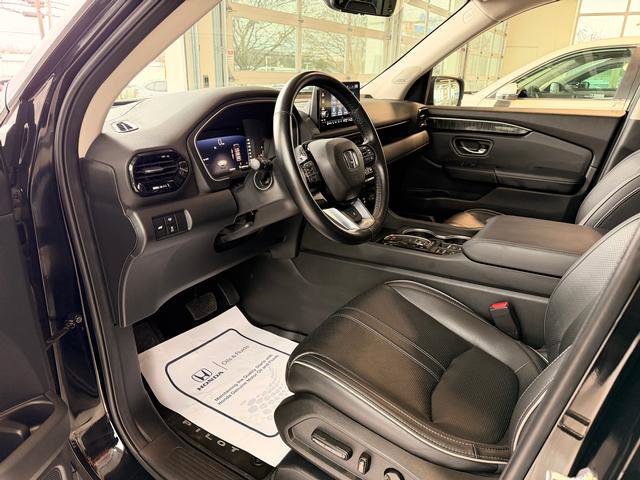 Used 2023 Honda Pilot Elite image 12