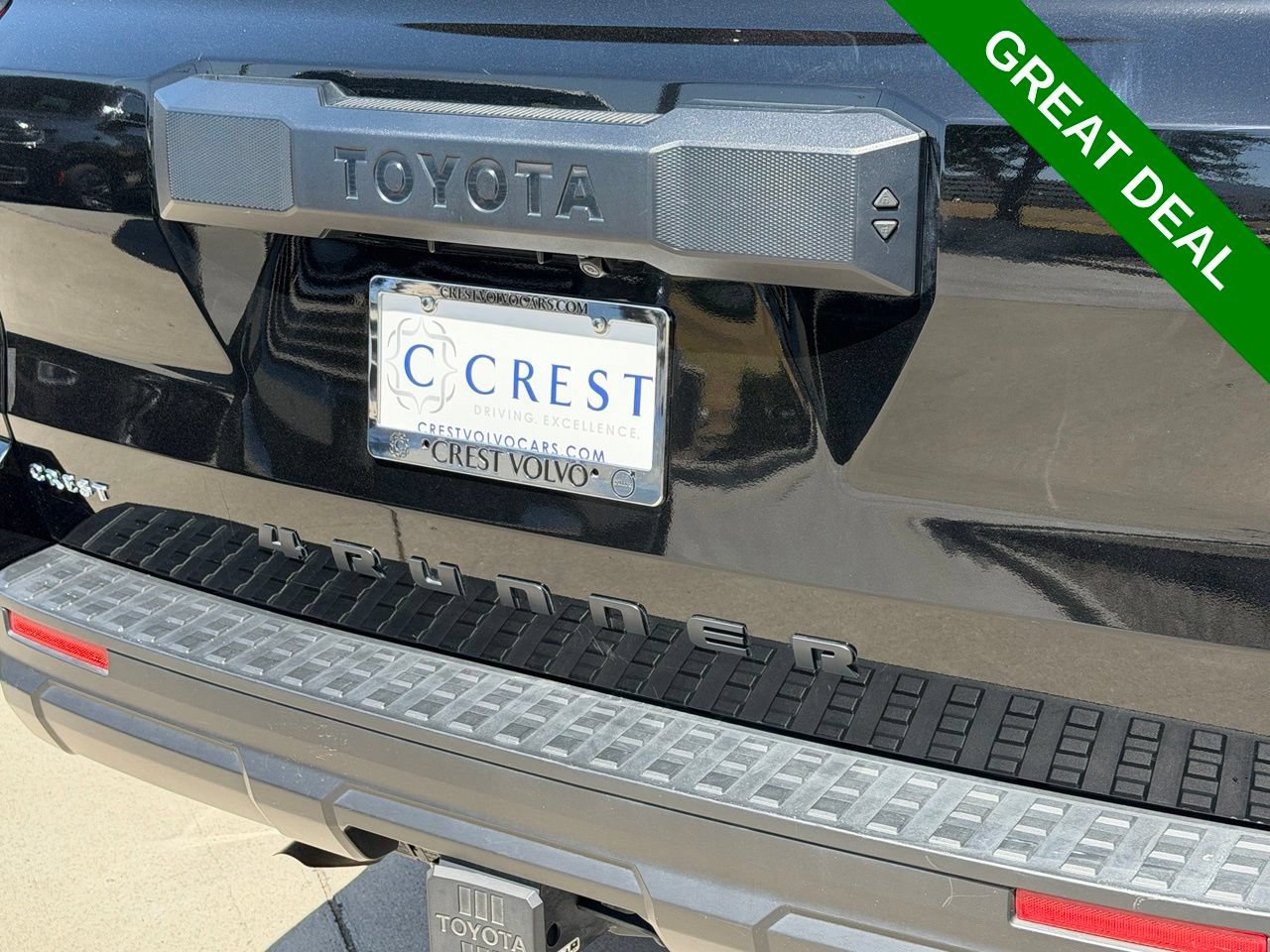 Used 2025 Toyota 4Runner SR5 AWD/4WD image 10