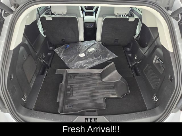 Used 2026 Ford Explorer Platinum w/ LUX Leather Package AWD/4WD image 16