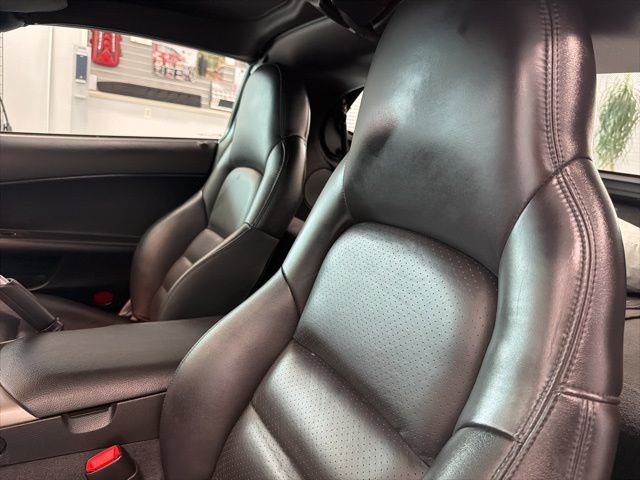 Used 2005 Chevrolet Corvette Coupe w/ Preferred Equipment Group image 16