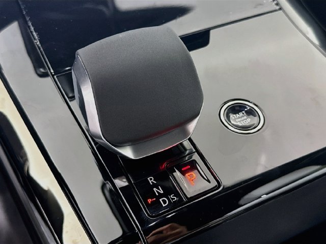 New 2027 Land Rover Range Rover Sport SE AWD/4WD image 19