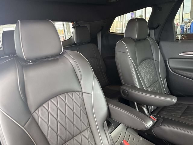 Used 2022 Buick Enclave Avenir w/ Avenir Technology Package AWD/4WD image 27