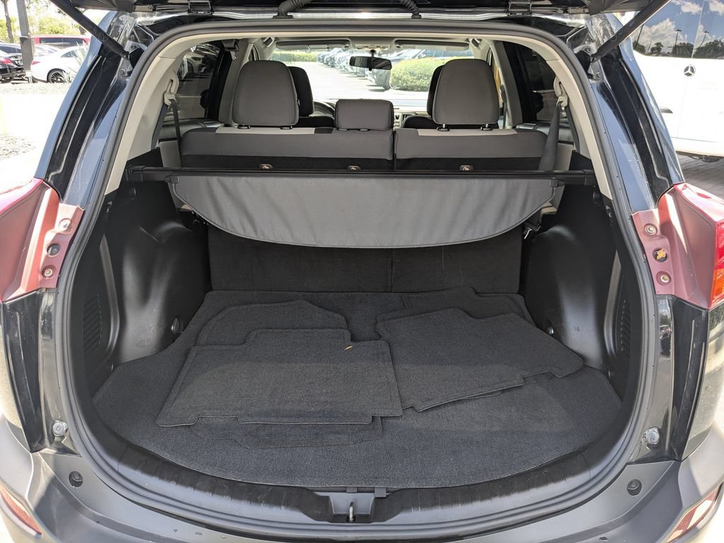 Used 2014 Toyota RAV4 XLE FWD image 29