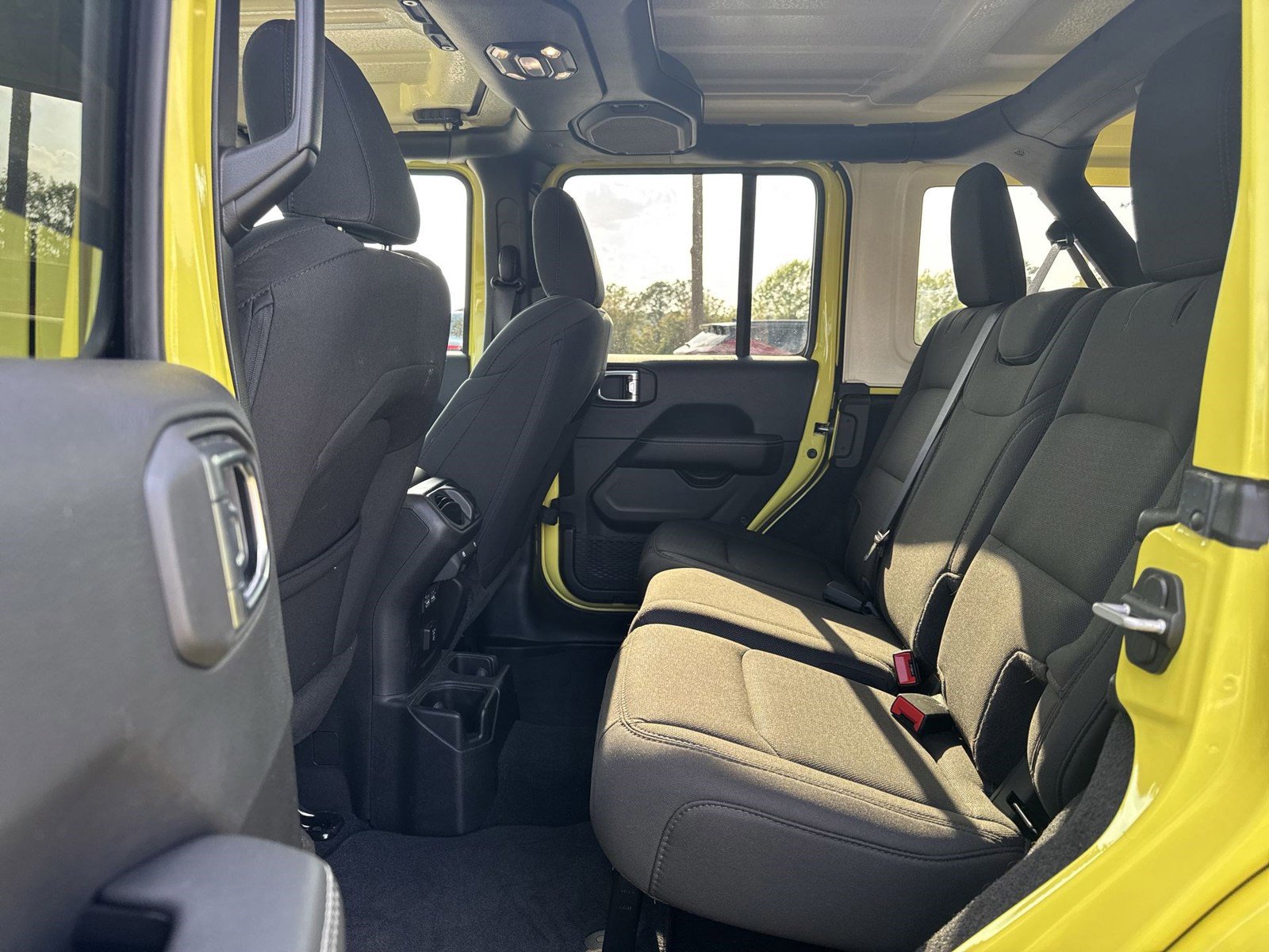 Used 2023 Jeep Wrangler Sahara image 30