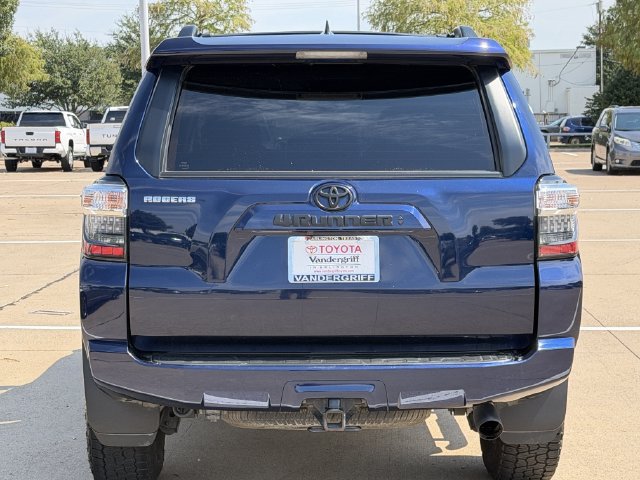 Used 2023 Toyota 4Runner SR5 Premium w/ Moonroof Package AWD/4WD image 5
