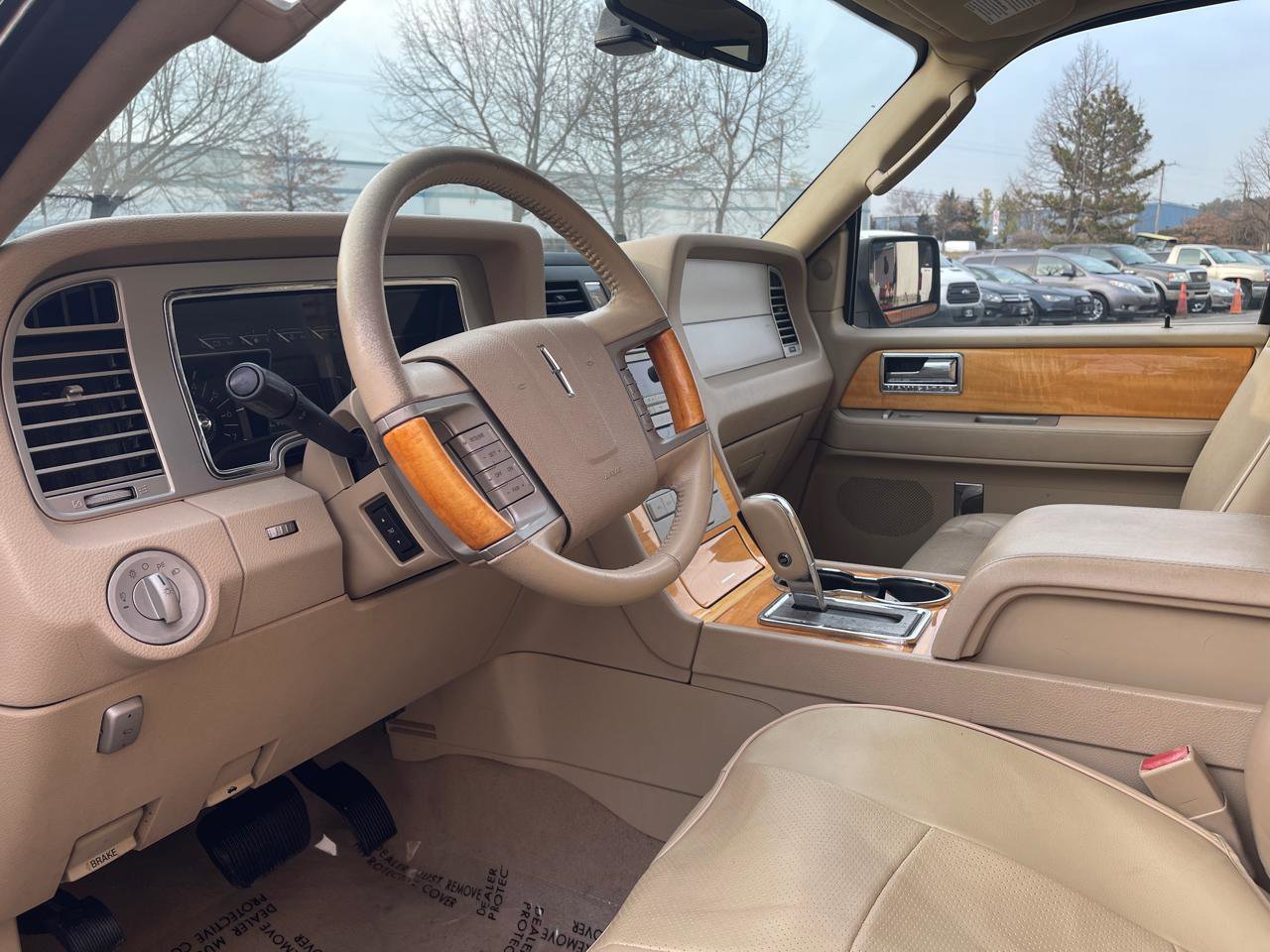 Used 2008 Lincoln Navigator 4WD image 10