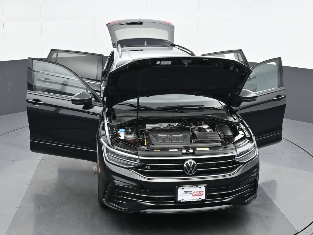 Used 2024 Volkswagen Tiguan SE R-Line AWD/4WD image 34