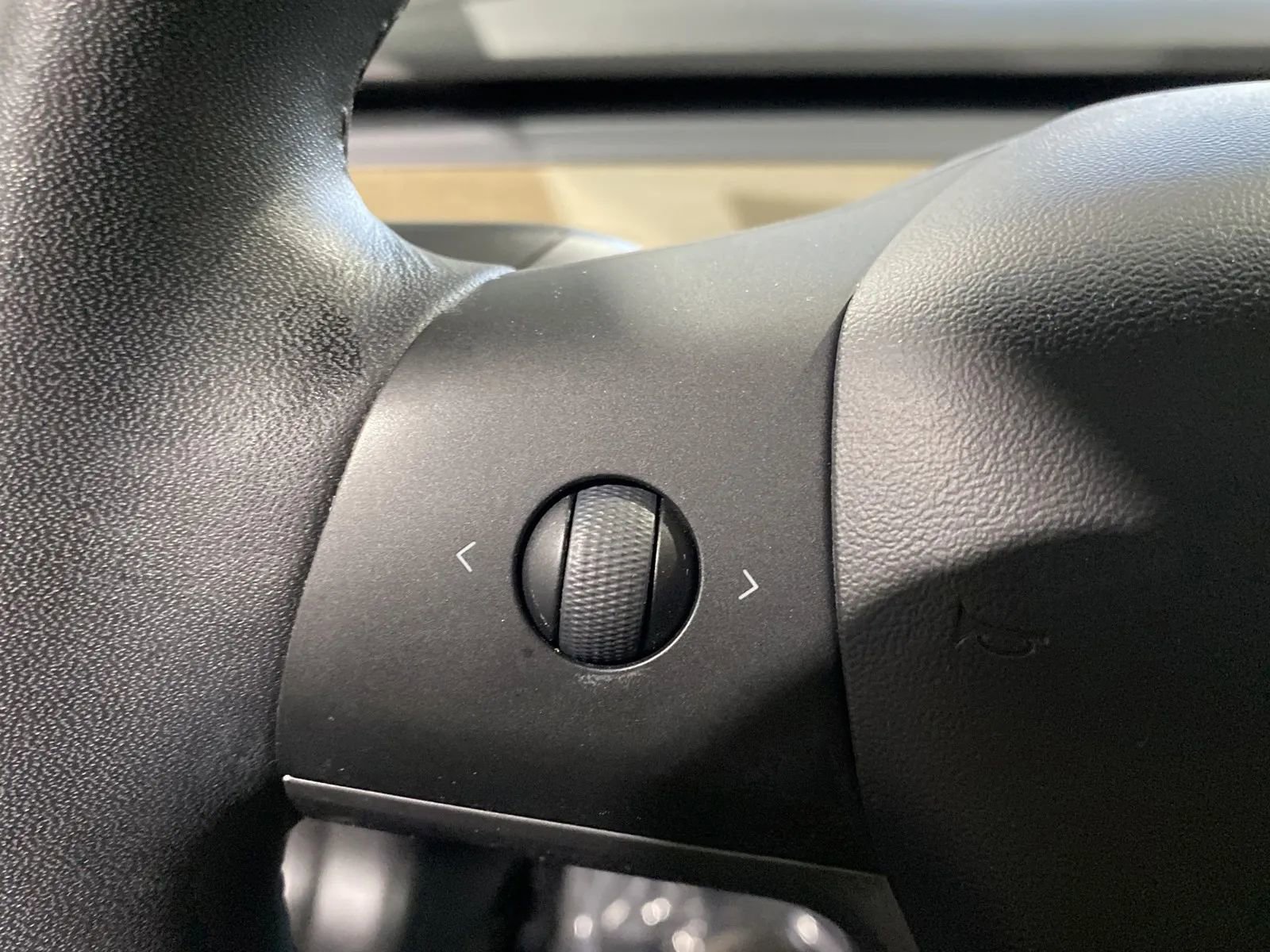 Used 2019 Tesla Model 3 Standard Range Plus image 18