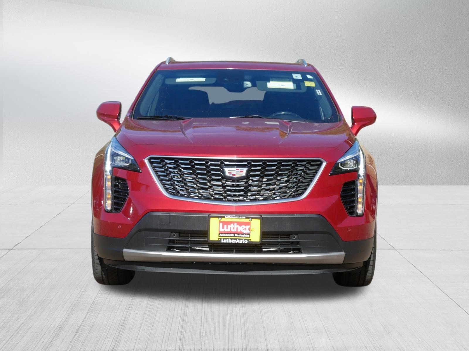 Used 2020 Cadillac XT4 Premium Luxury w/ Trailering Package AWD/4WD image 2