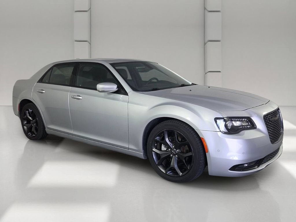 Used 2023 Chrysler 300 S RWD image 2