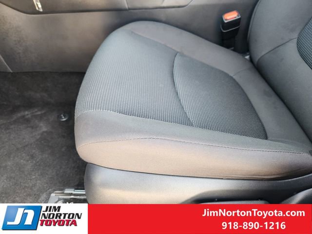 Used 2025 Toyota RAV4 LE AWD/4WD image 25