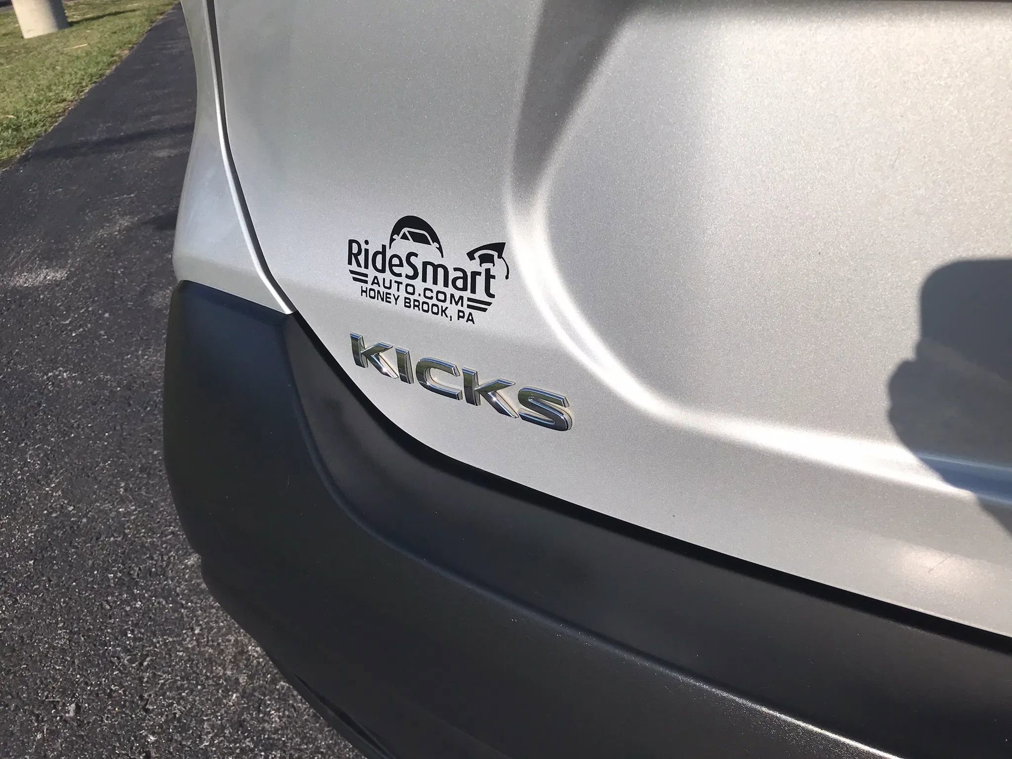 Used 2019 Nissan Kicks SV image 30