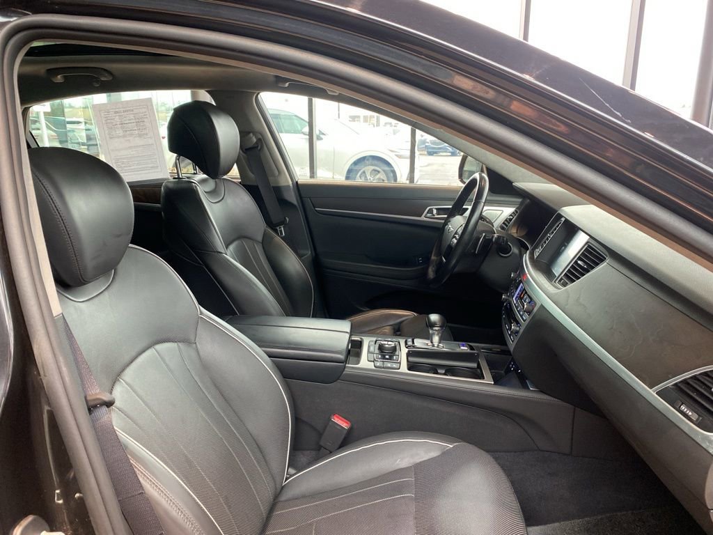 Used 2019 Genesis G80 5.0 Ultimate image 9