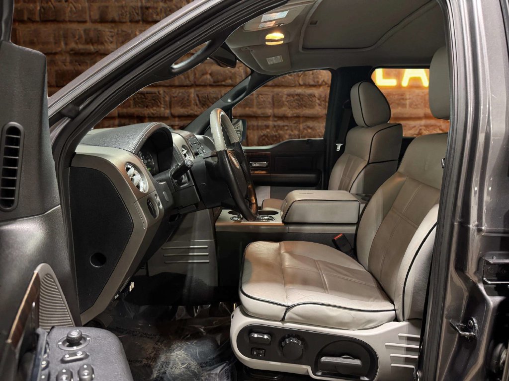 Used 2006 Lincoln Mark LT 4x4 image 5