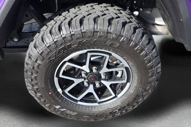 New 2026 Jeep Gladiator Rubicon w/ Steel Power Dome Hood Package image 22