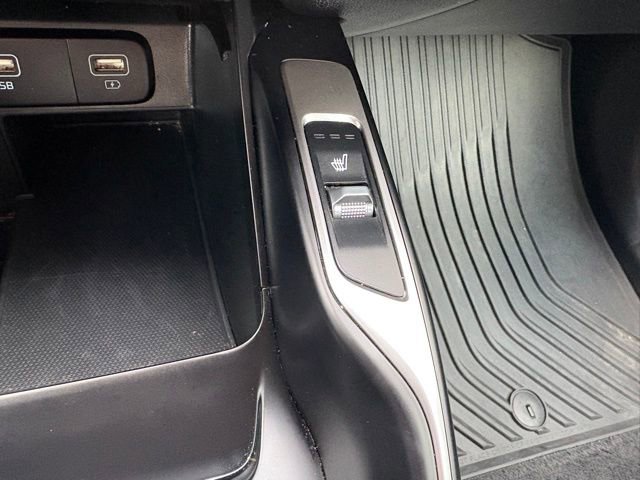 Certified 2021 Kia Sorento S w/ Panoramic Sunroof Package image 17