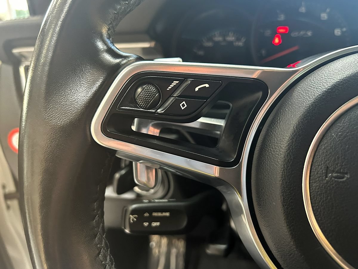 Used 2017 Porsche Macan GTS AWD/4WD image 34