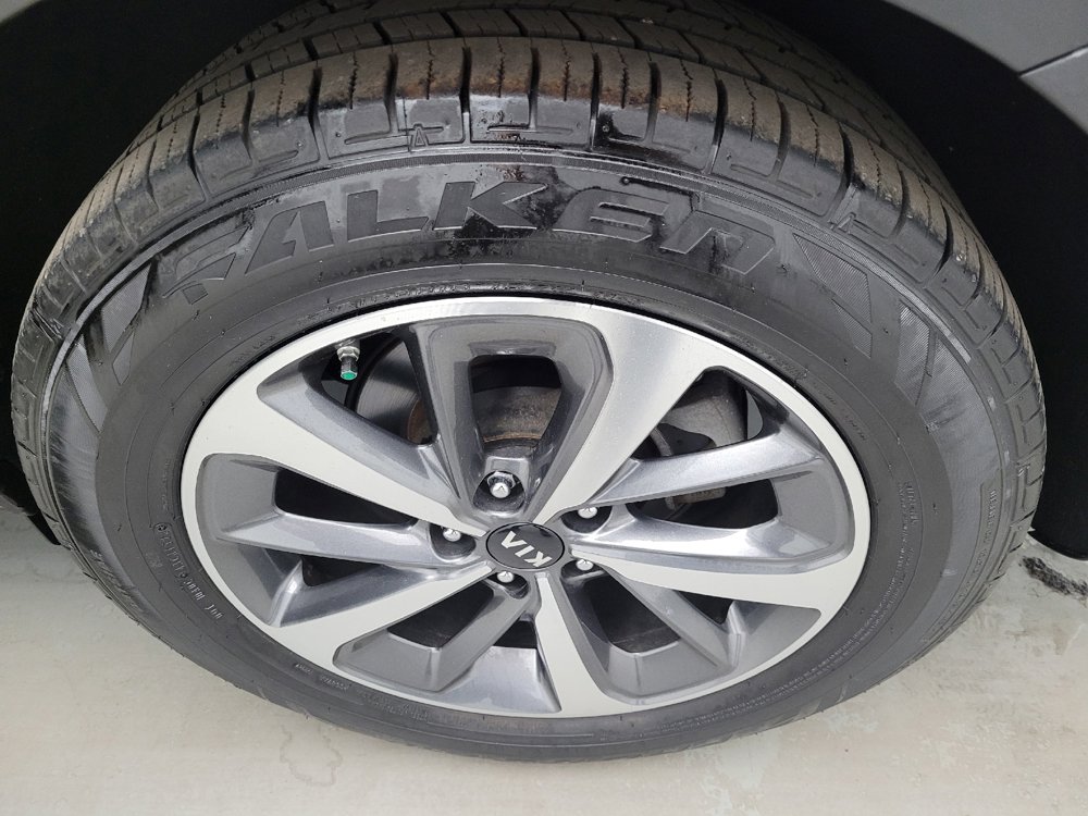 Used 2019 Kia Sorento EX FWD image 31