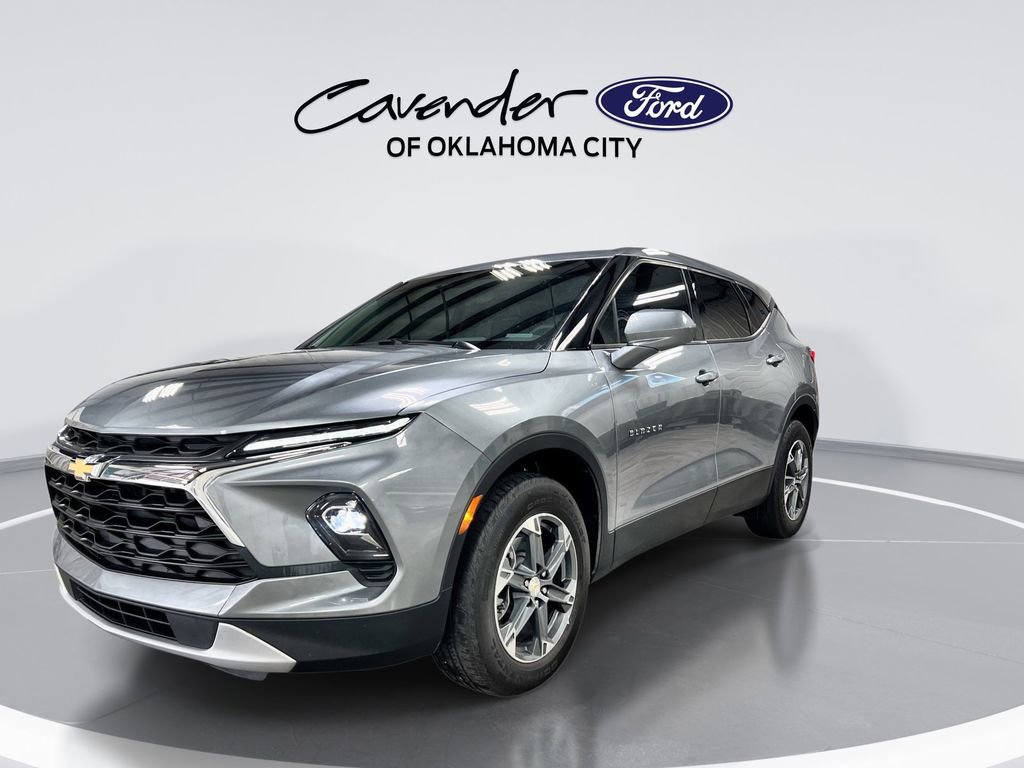 Used 2025 Chevrolet Blazer LT image 4