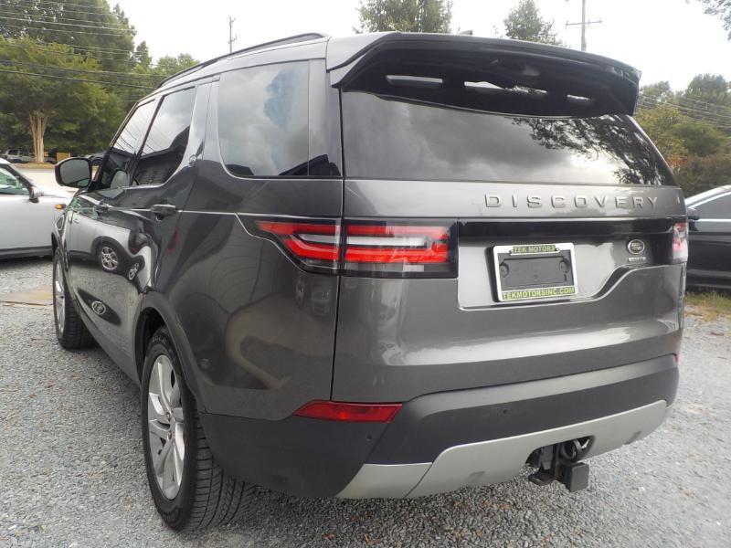 Used 2017 Land Rover Discovery HSE image 3