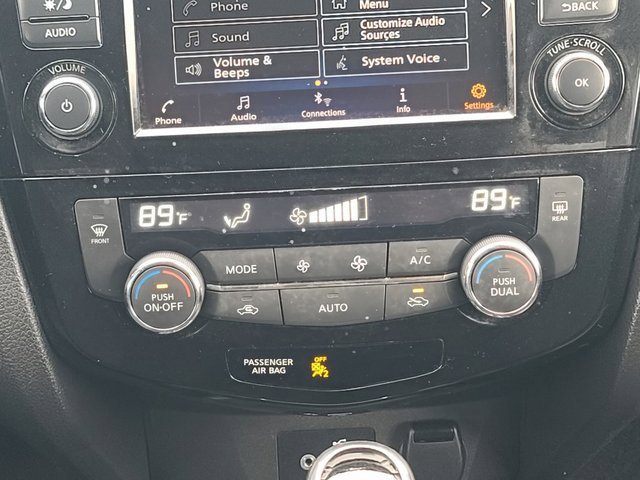 Used 2020 Nissan Rogue SV image 20