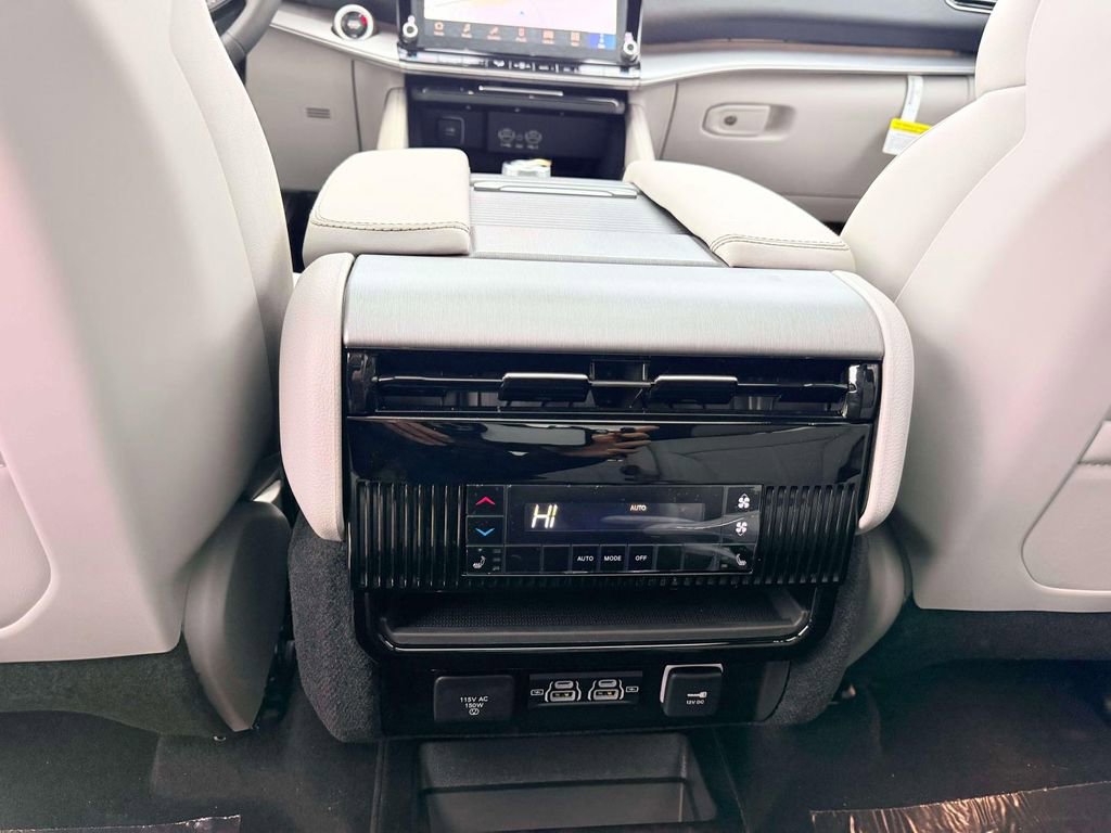 New 2026 Jeep Grand Wagoneer Limited w/ Premium Group II image 11