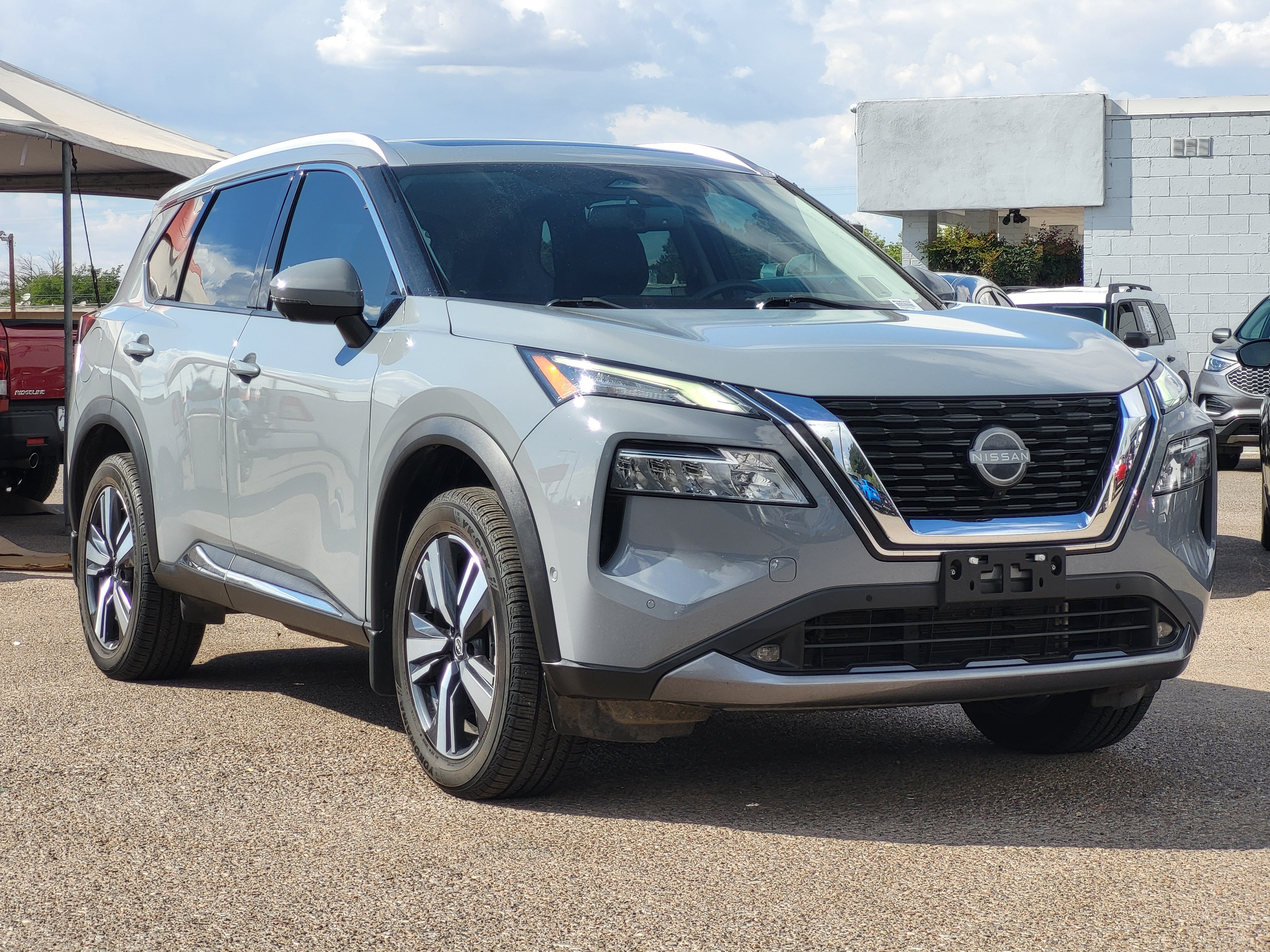 Certified 2022 Nissan Rogue SL w/ SL Premium Package AWD/4WD image 3