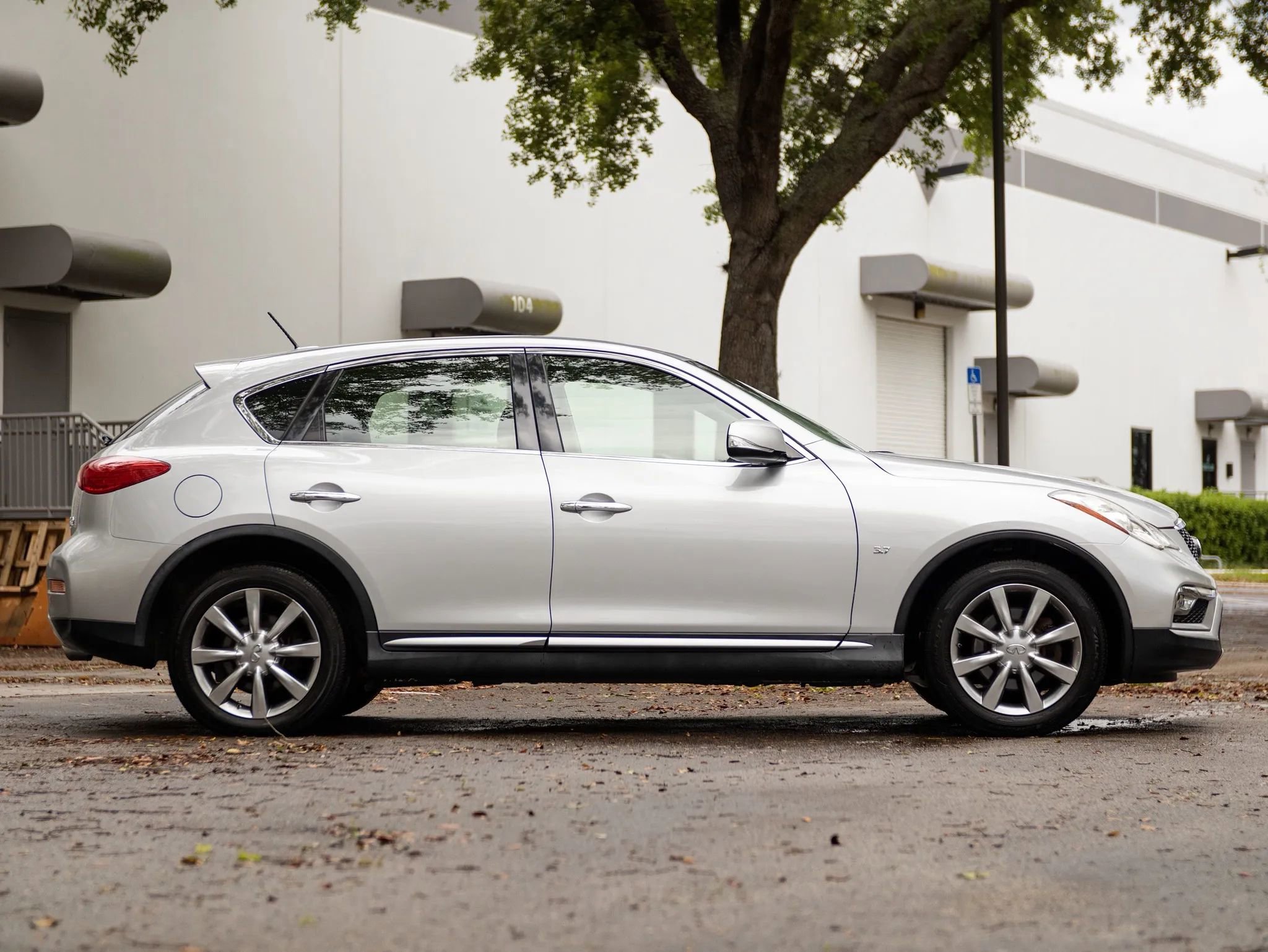 Used 2017 INFINITI QX50 2WD image 15