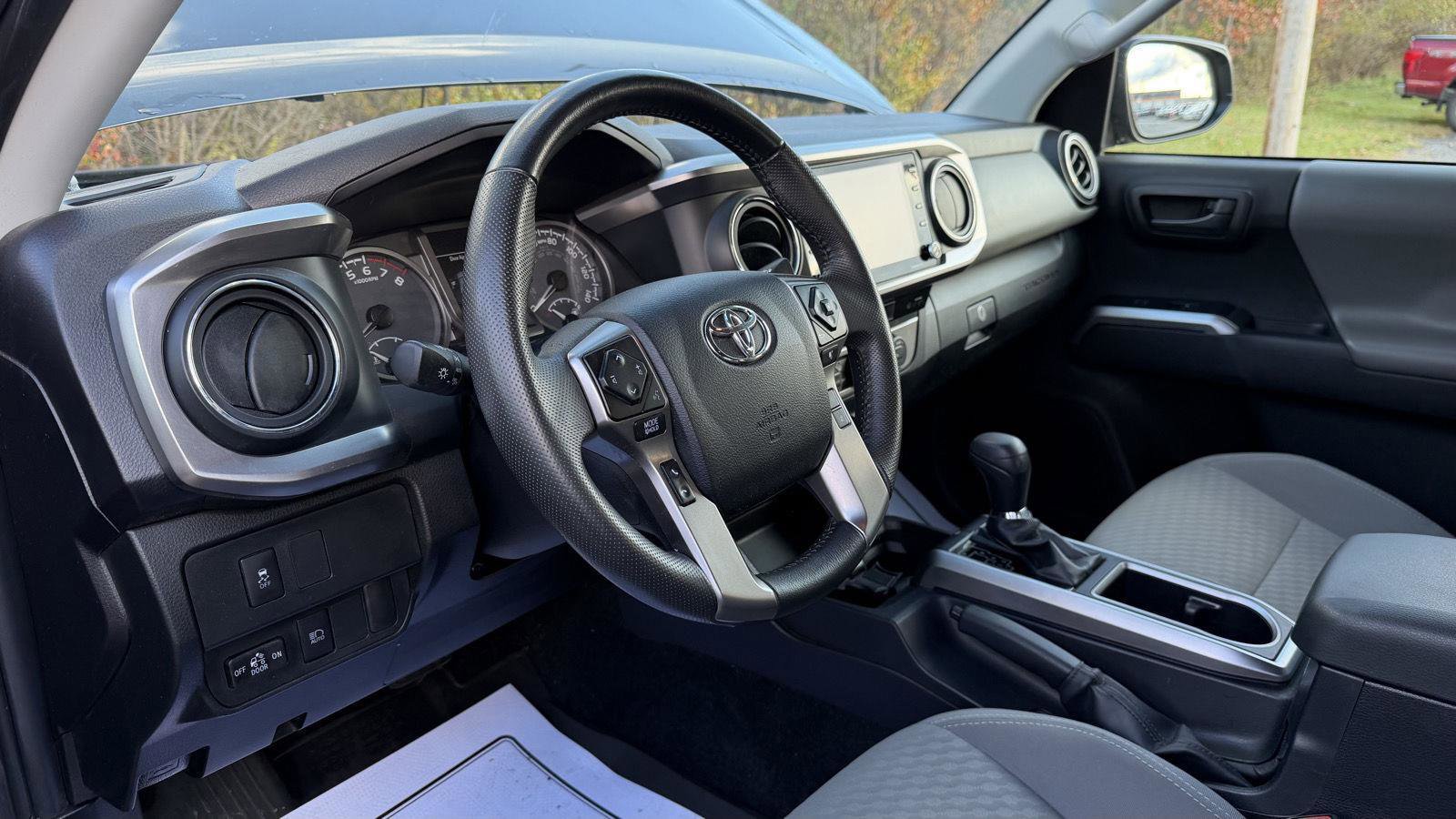 Used 2022 Toyota Tacoma SR5 image 13