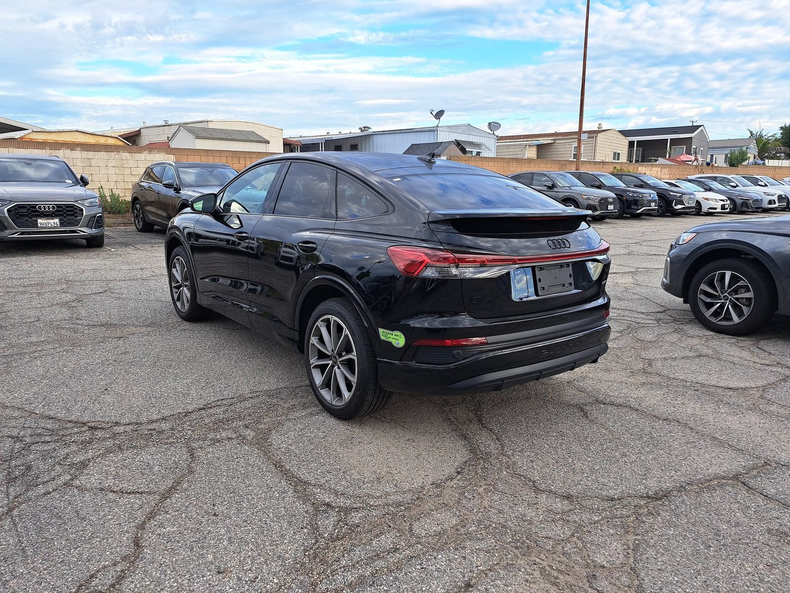 Used 2022 Audi Q4 e-tron Premium Plus AWD/4WD image 7