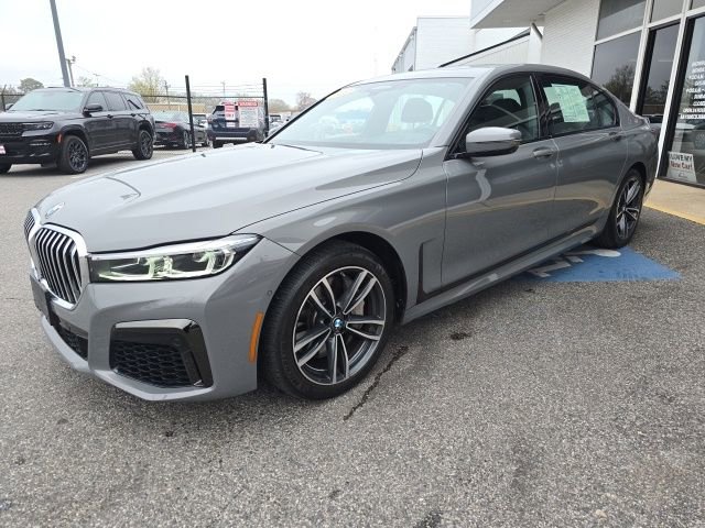 Used 2021 BMW 750i xDrive w/ M Sport Package image 29