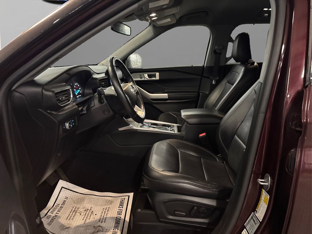 Used 2022 Ford Explorer Limited w/ Equipment Group 301A image 9
