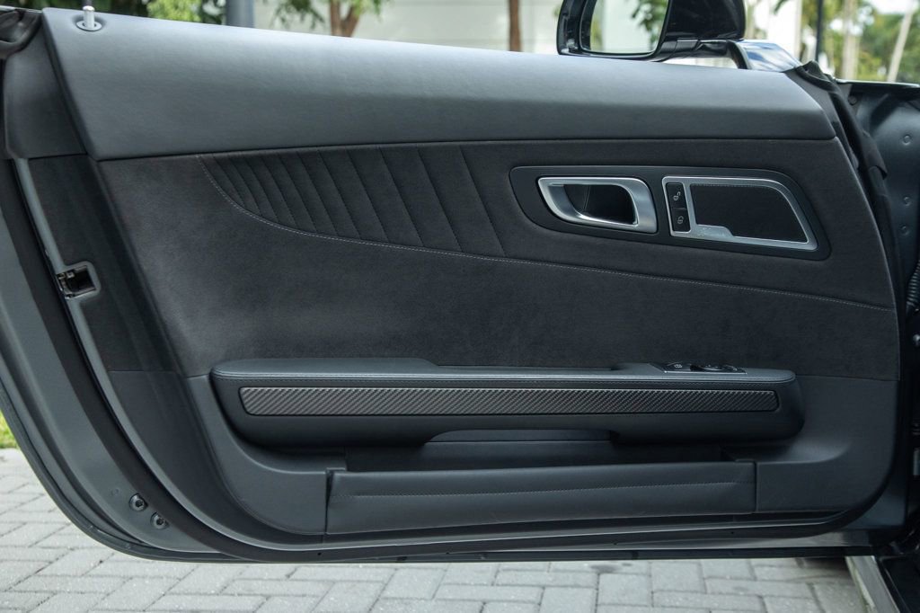 Used 2020 Mercedes-Benz AMG GT R image 39