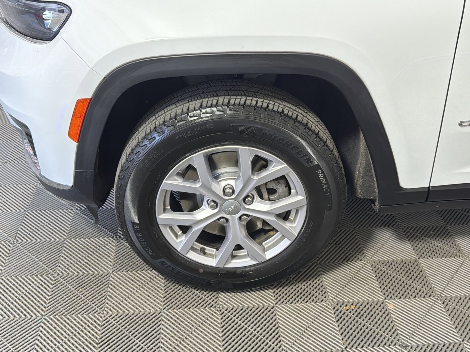 Used 2022 Jeep Grand Cherokee L Limited image 12
