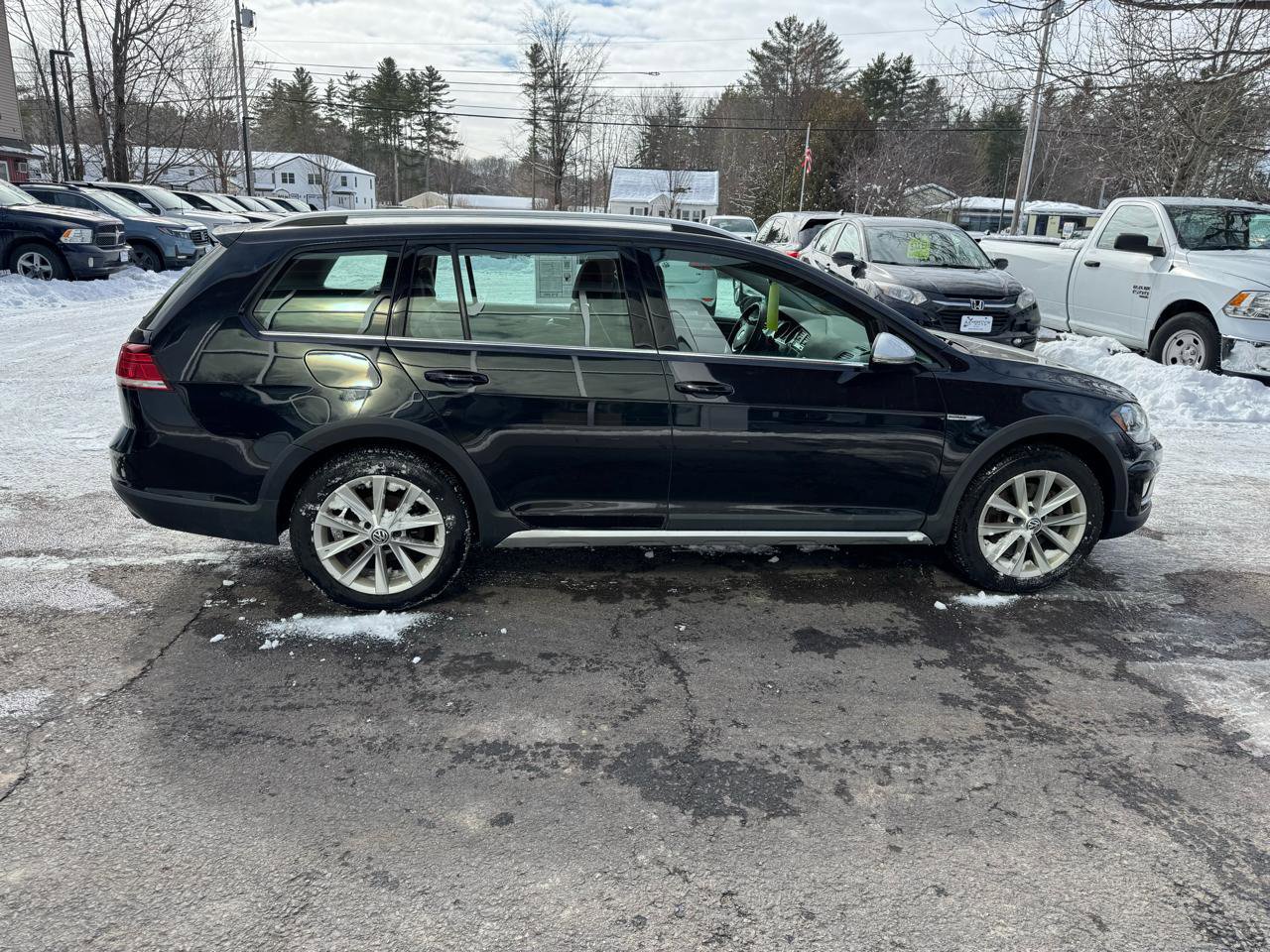 Used 2019 Volkswagen Golf Alltrack S AWD/4WD image 6