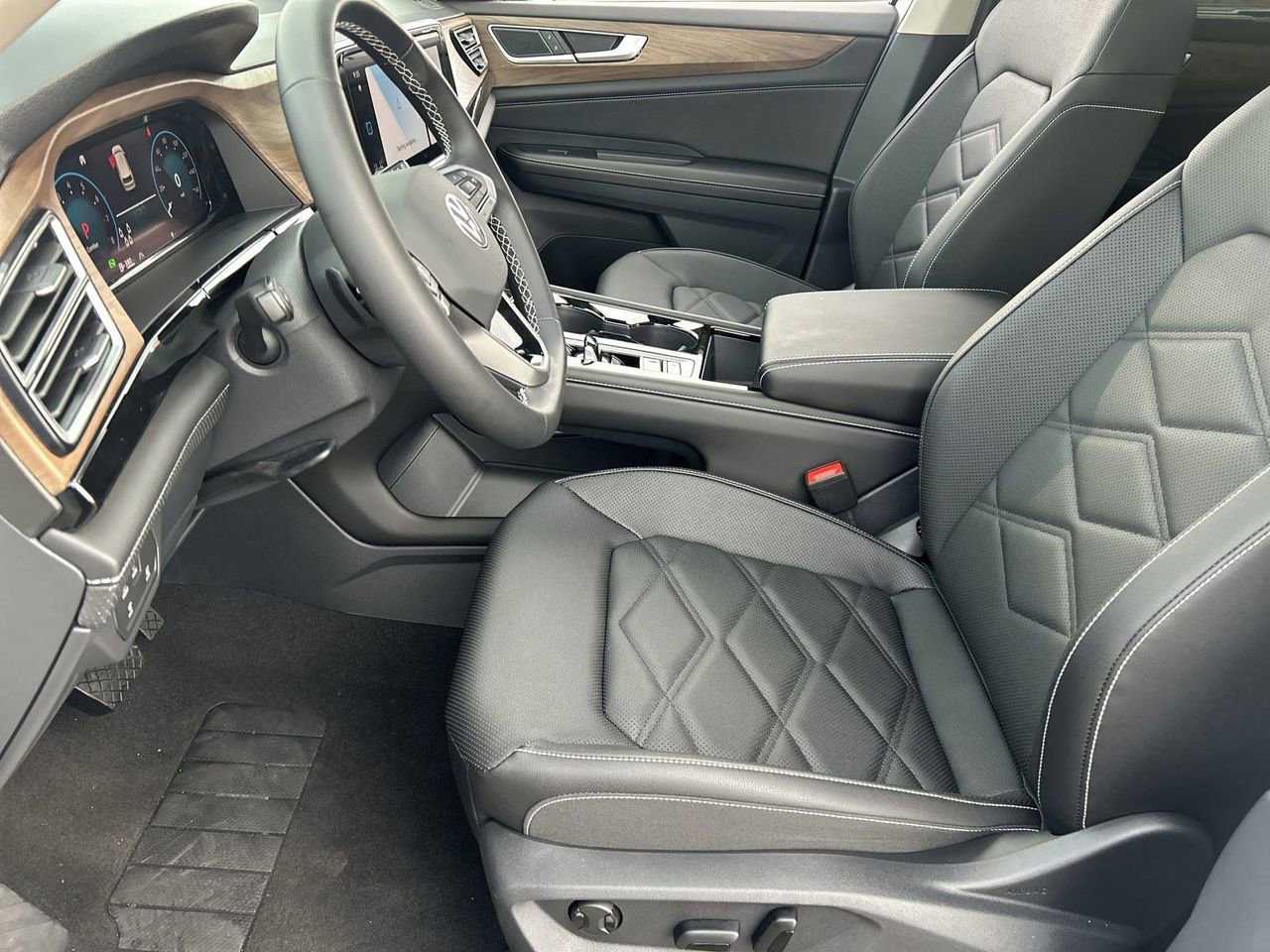 New 2026 Volkswagen Atlas SE FWD image 15