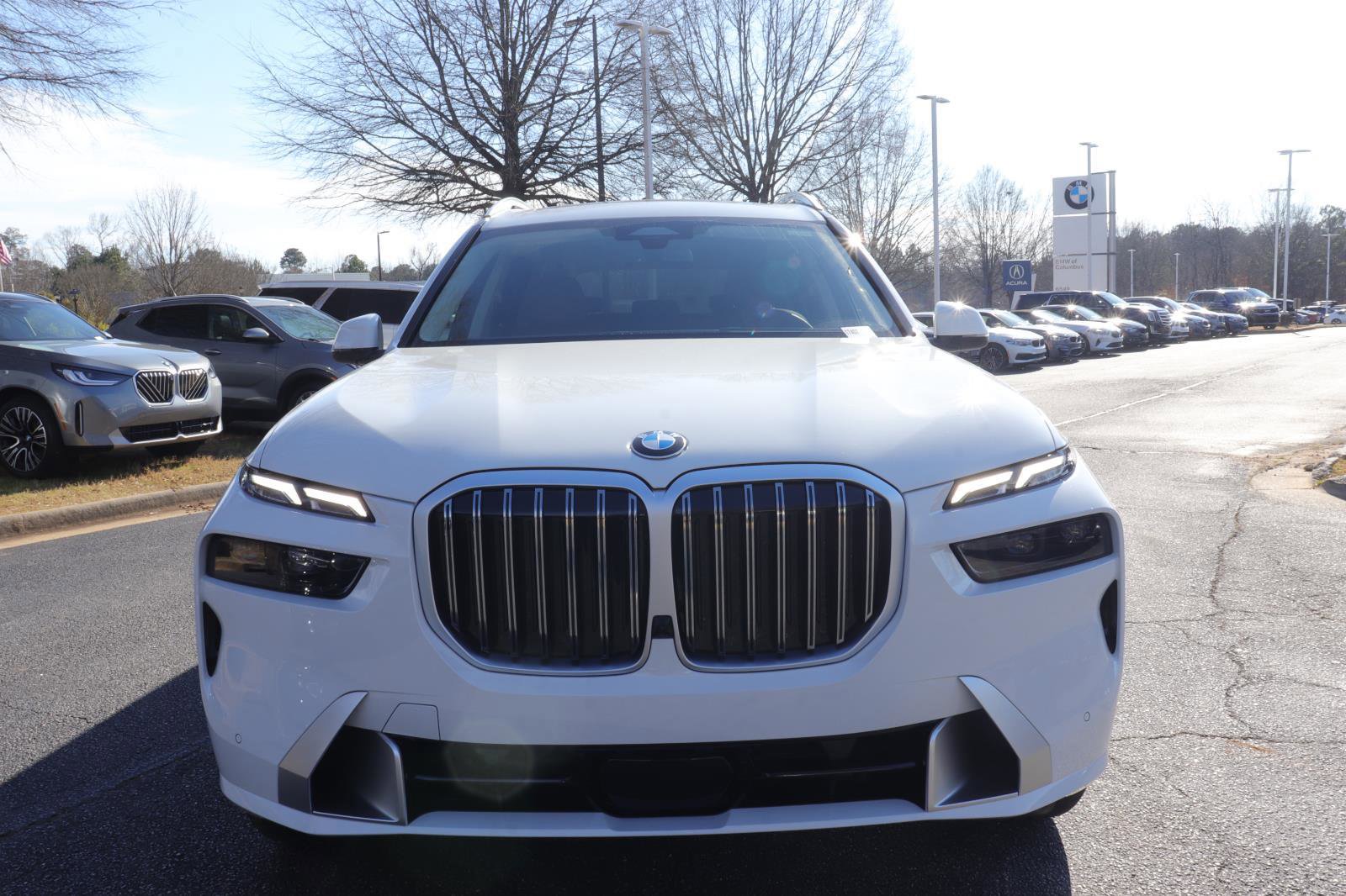 New 2026 BMW X7 xDrive40i w/ Premium Package image 2