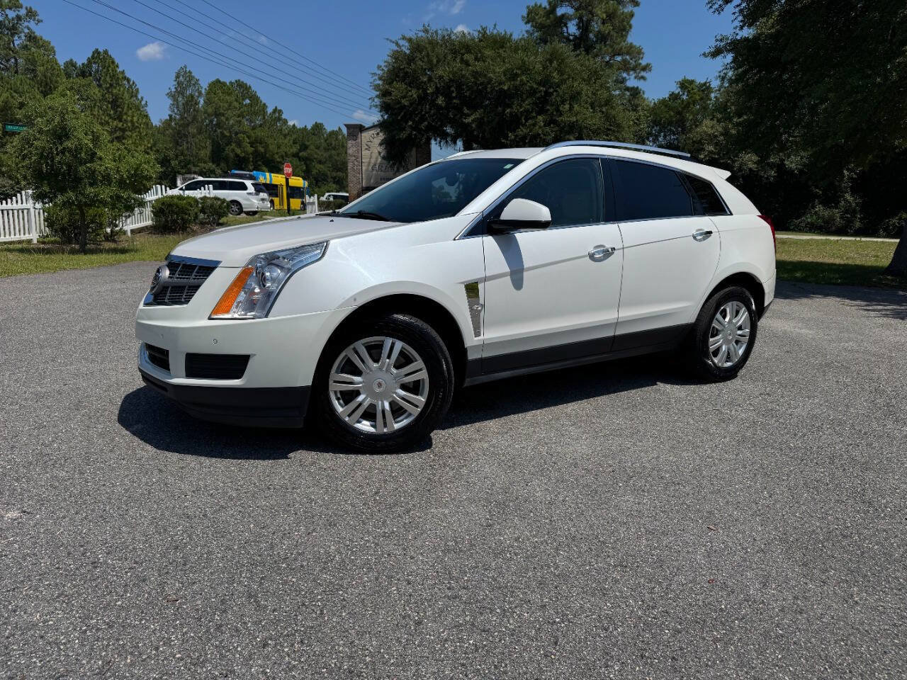 Used 2011 Cadillac SRX Luxury FWD image 29