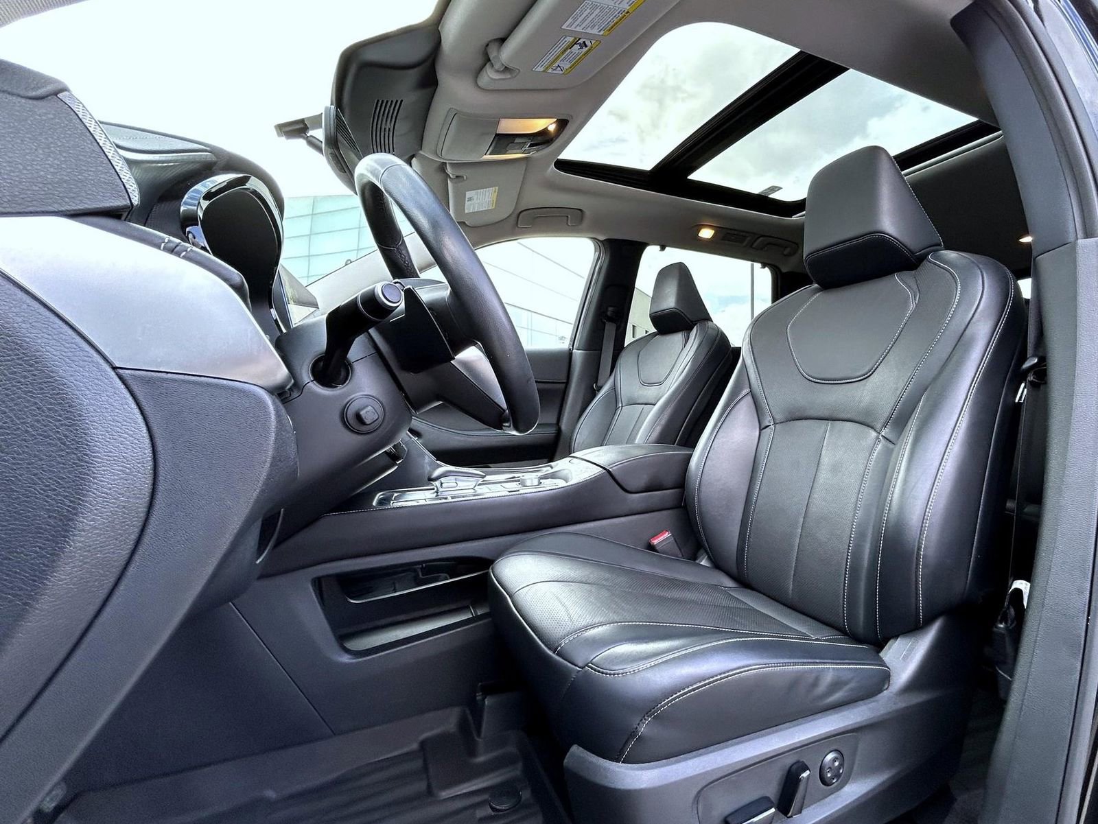 Used 2023 INFINITI QX60 Luxe image 10